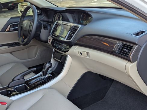 Used 2016 Honda Accord EX-L image 29