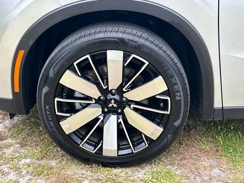 Used 2025 Mitsubishi Outlander SE AWD/4WD image 51