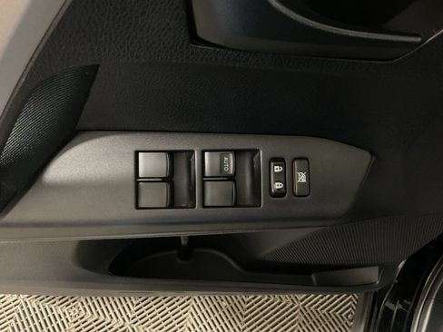 Used 2018 Toyota RAV4 LE w/ Carpet Mat Package AWD/4WD image 18