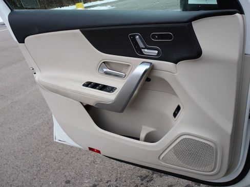 Used 2022 Mercedes-Benz A 220 4MATIC image 36