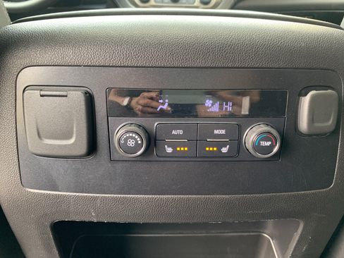 Used 2017 GMC Yukon Denali AWD/4WD image 36