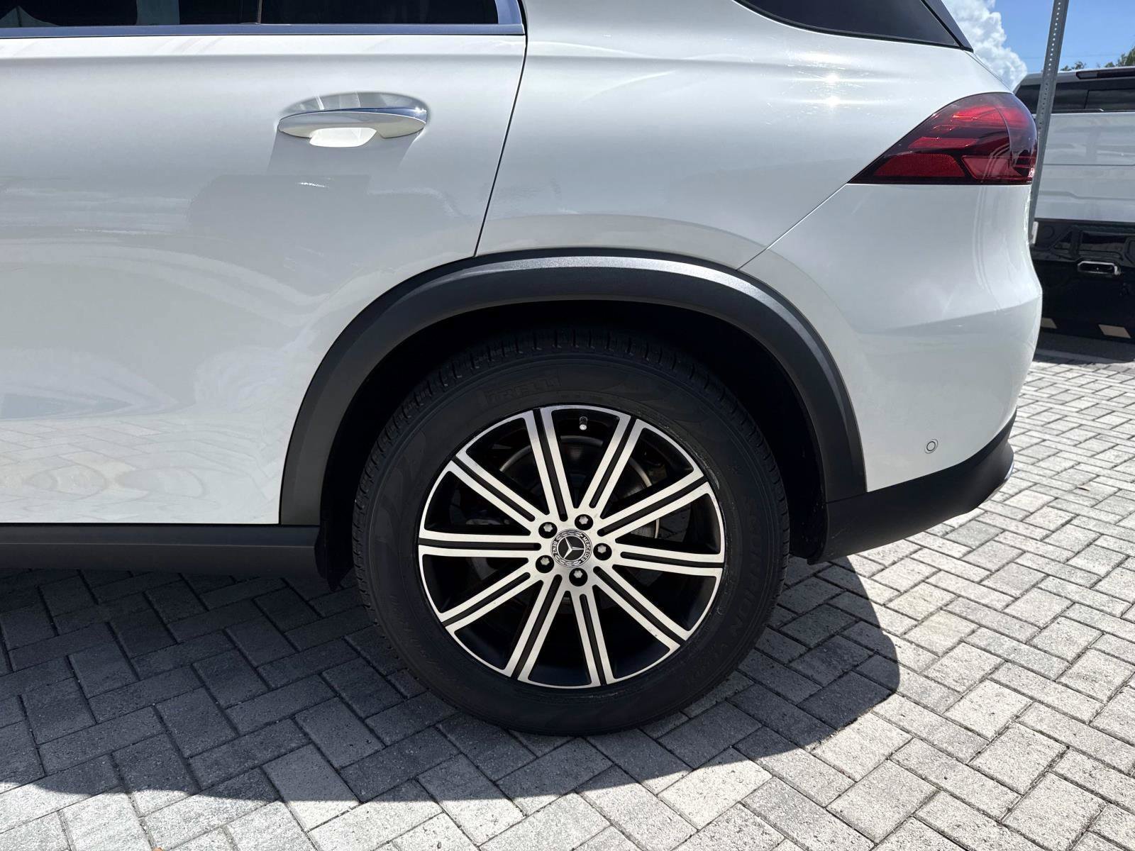 Certified 2024 Mercedes-Benz GLE 350 4MATIC image 11