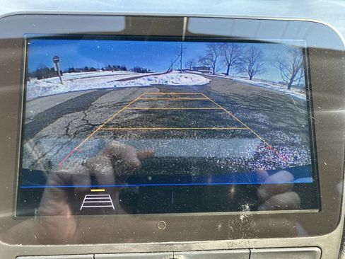 Used 2020 Chevrolet Malibu LT image 19