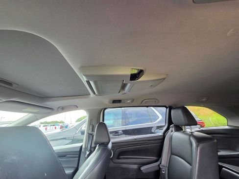 Used 2021 Honda Odyssey Touring image 9