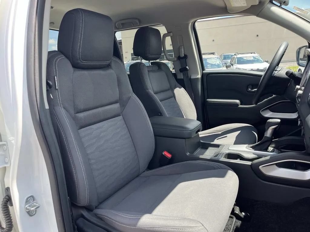 Used 2024 Nissan Frontier SV w/ Technology Package RWD image 23