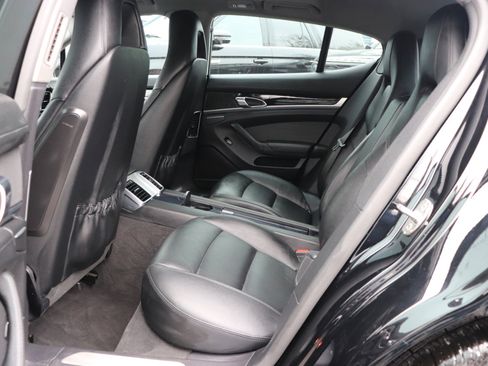 Used 2016 Porsche Panamera 4 image 12