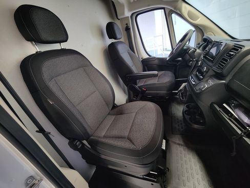 Used 2022 RAM ProMaster 2500 image 17