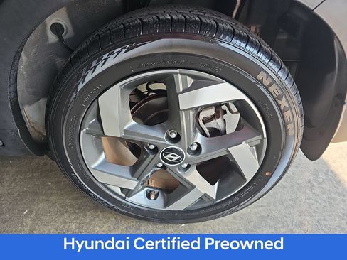 Certified 2023 Hyundai Venue SEL FWD image 33