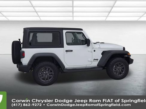 Used 2025 Jeep Wrangler Sport image 16