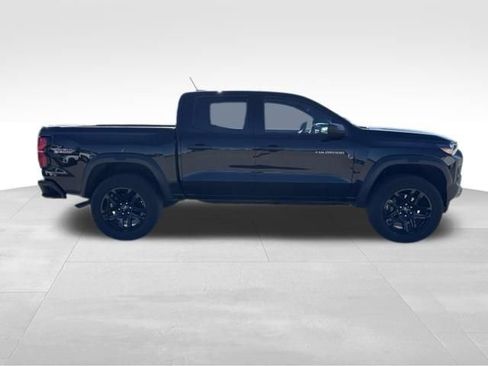 Used 2024 Chevrolet Colorado Trail Boss AWD/4WD image 6