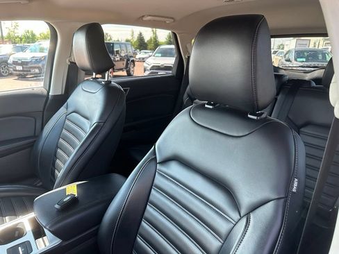 Used 2024 Ford Edge SEL AWD/4WD image 3