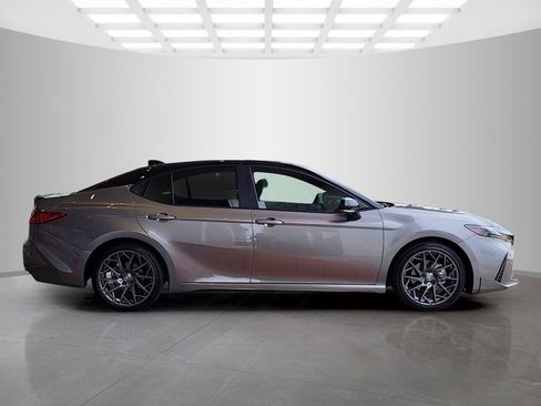 Used 2025 Toyota Camry XSE w/ Premium Plus Package FWD image 3
