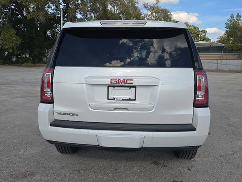 Used 2017 GMC Yukon SLT w/ HD Trailering Package image 4
