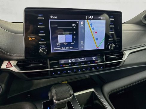 Used 2023 Toyota Sienna XSE FWD image 17