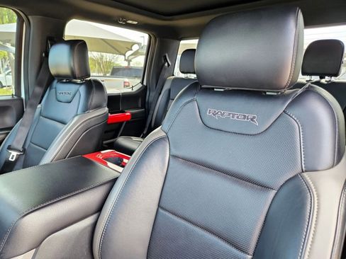 Used 2018 Ford F150 Raptor w/ Equipment Group 802A Luxury image 9