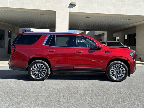 Certified 2024 GMC Yukon Denali Ultimate image 8