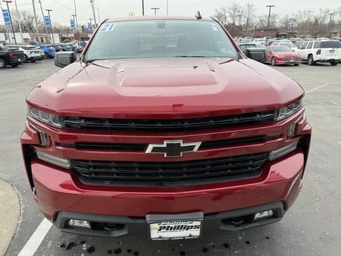 Used 2021 Chevrolet Silverado 1500 RST image 2