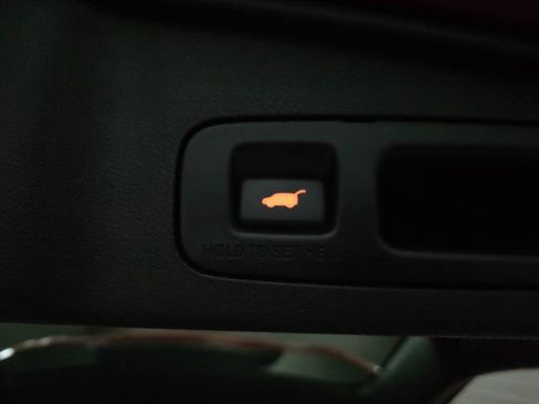 Used 2017 Honda CR-V Touring image 38