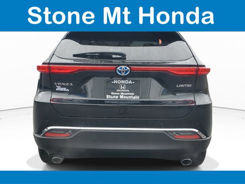 Used 2024 Toyota Venza image 5