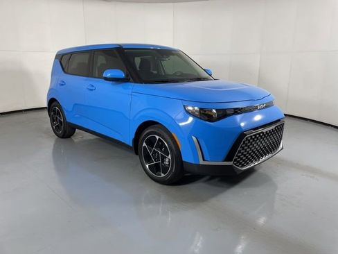 New 2025 Kia Soul EX image 2