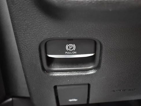 Used 2024 Jeep Grand Cherokee Limited image 22