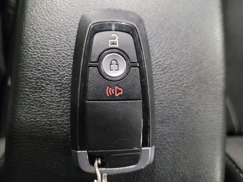 Used 2020 Ford EcoSport SE w/ SE Convenience Package FWD image 32