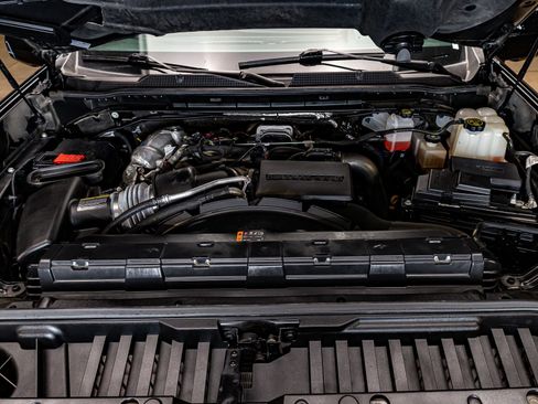 Used 2024 Chevrolet Silverado 3500 High Country w/ High Country Premium Package image 32