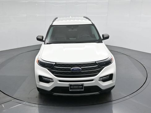 Certified 2023 Ford Explorer XLT w/ Equipment Group 202A RWD image 39