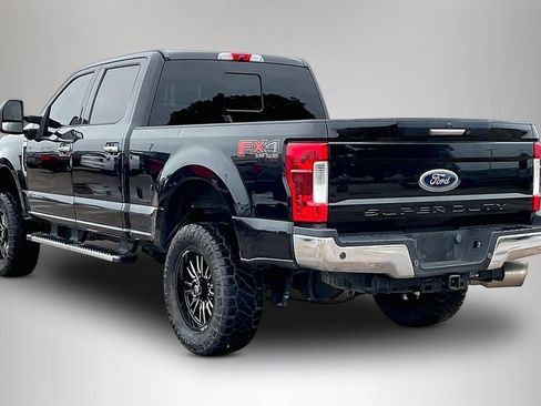Used 2019 Ford F250 XLT w/ XLT Premium Package AWD/4WD image 4
