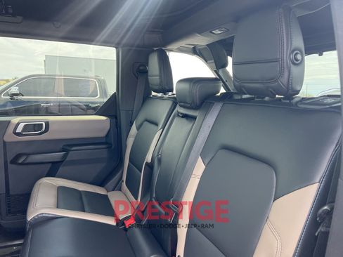 Used 2024 Ford Bronco Wildtrak AWD/4WD image 29