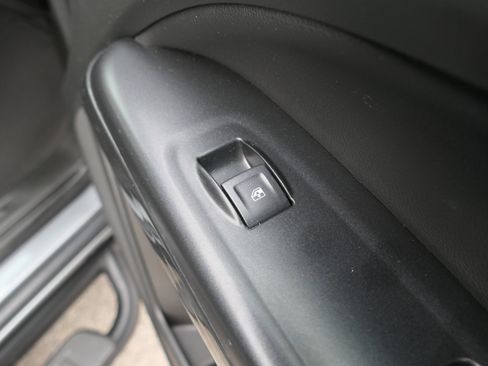 Used 2022 GMC Canyon AT4 image 26