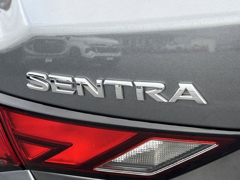 Used 2020 Nissan Sentra SV image 9