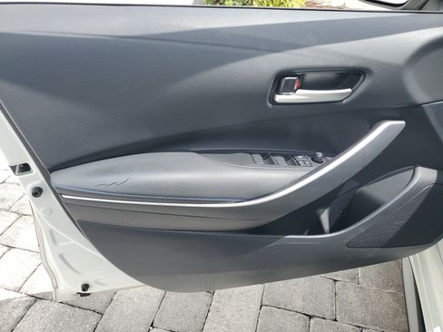 Used 2021 Toyota Corolla SE FWD image 15