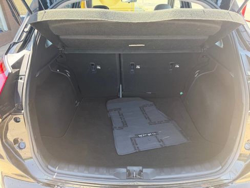 Used 2022 Nissan Kicks SR w/ Premium Package FWD image 13