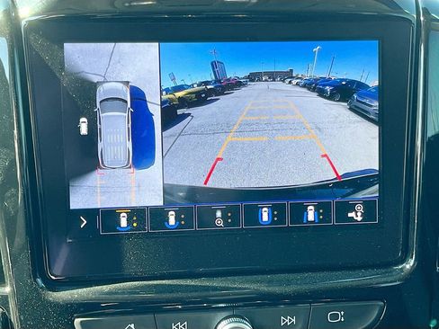 Used 2020 Chevrolet Traverse RS image 14