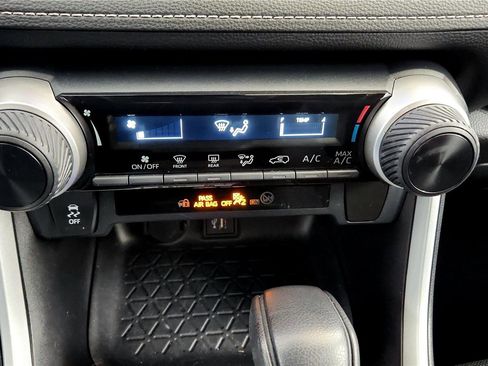 Used 2023 Toyota RAV4 LE image 30