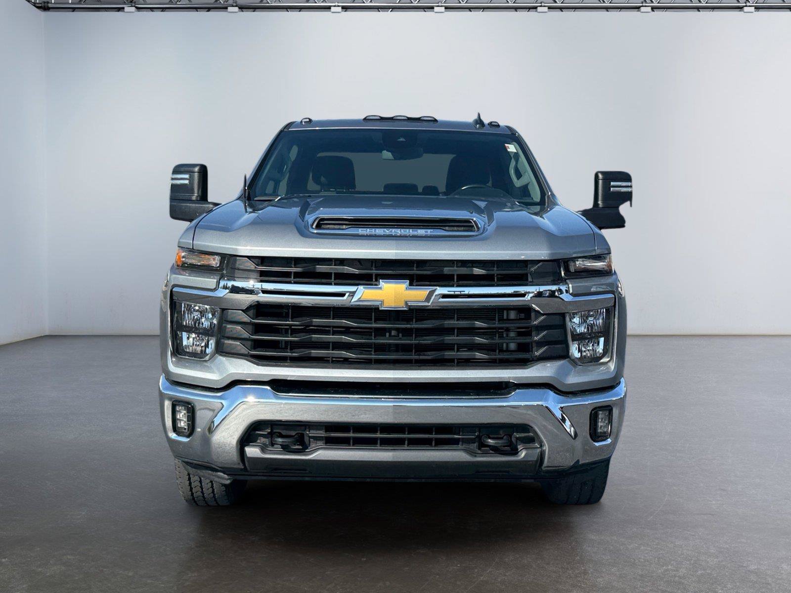 Used 2025 Chevrolet Silverado 2500 LT w/ Convenience Package AWD/4WD image 8