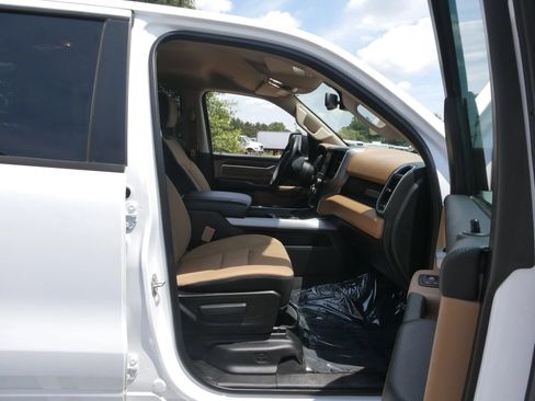 Used 2019 RAM 1500 Big Horn AWD/4WD image 24