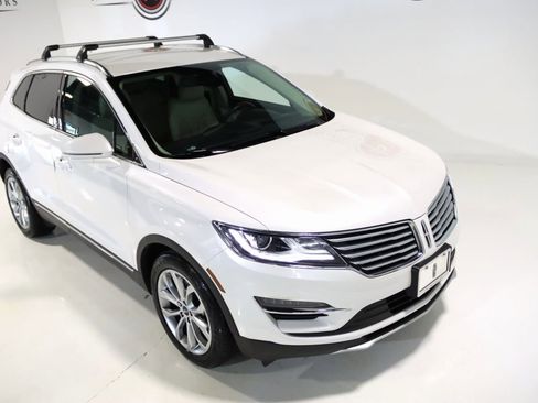 Used 2017 Lincoln MKC Select w/ Lincoln MKC Climate Package image 10
