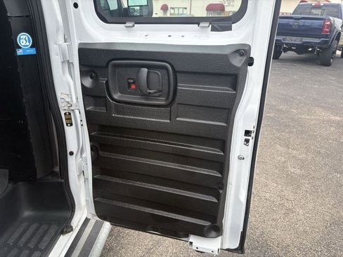 Used 2023 Chevrolet Express 2500 w/ Driver Convenience Package image 10