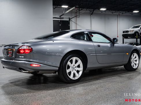 Used 2003 Jaguar XK8 Coupe image 5