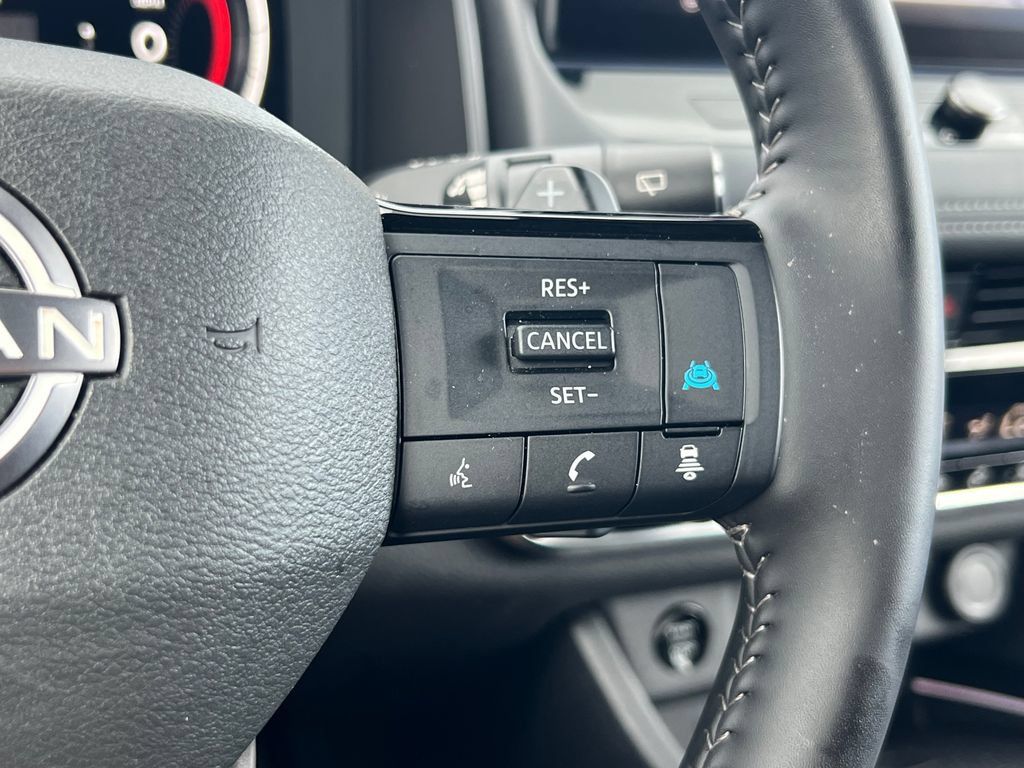 Used 2026 Nissan Rogue SL AWD/4WD image 24