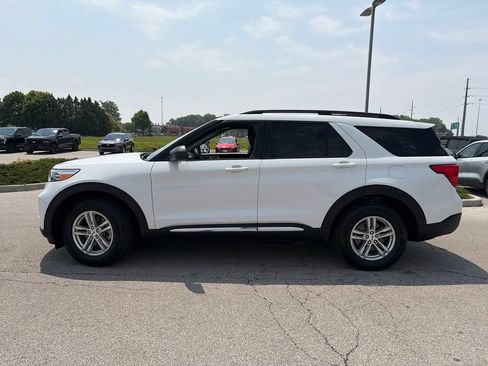 Used 2021 Ford Explorer XLT w/ Equipment Group 202A AWD/4WD image 4
