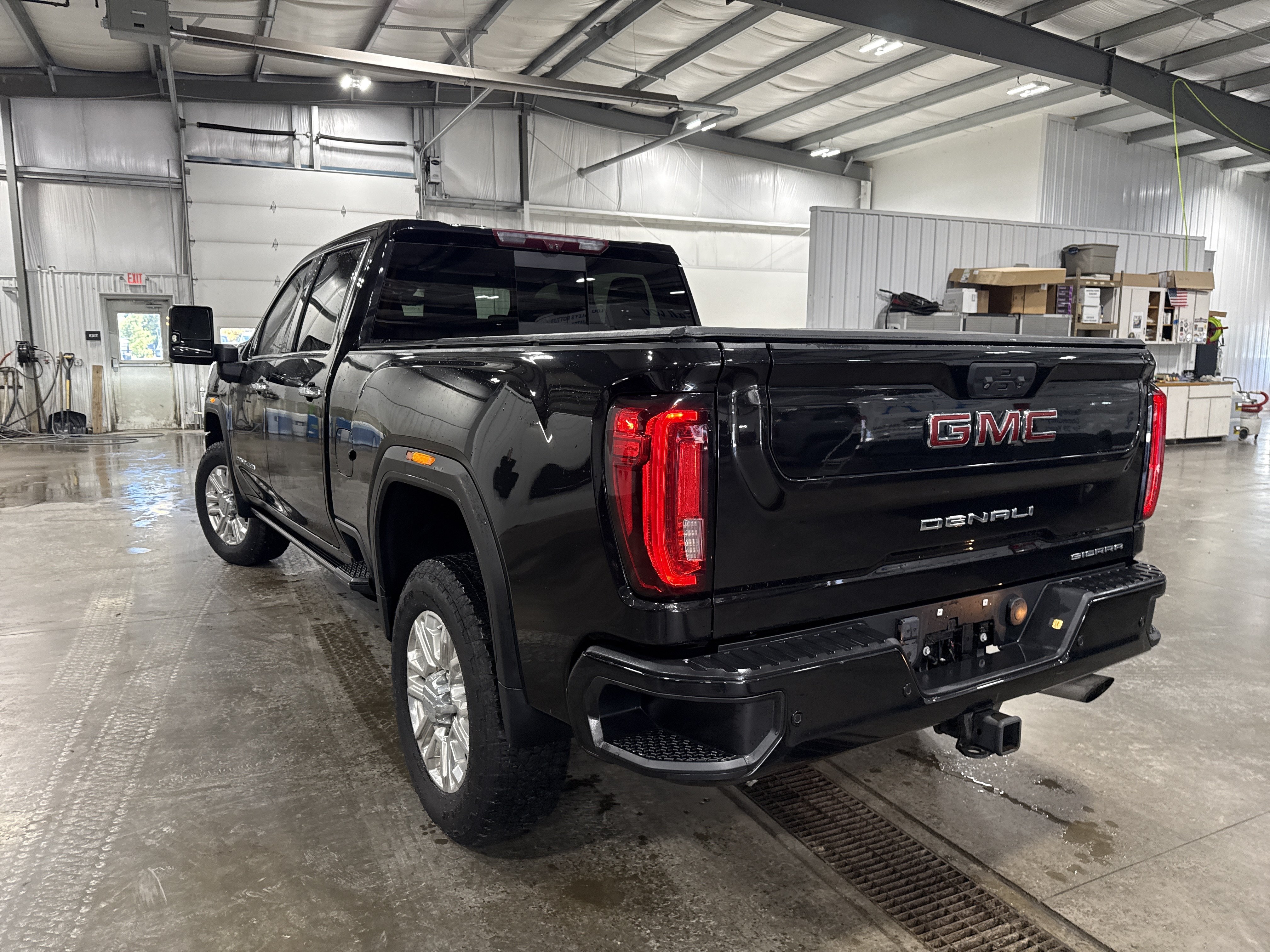 Used 2023 GMC Sierra 2500 Denali w/ Denali Ultimate Package AWD/4WD image 4