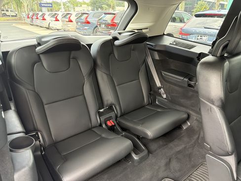 Used 2020 Volvo XC90 T6 Momentum w/ Protection Package Premier AWD/4WD image 33