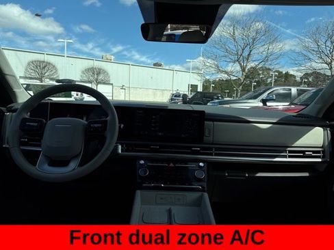 Used 2025 Hyundai Santa Fe SEL image 16