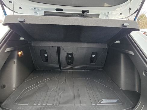 New 2026 Chevrolet Trax RS w/ Sunroof Package image 26