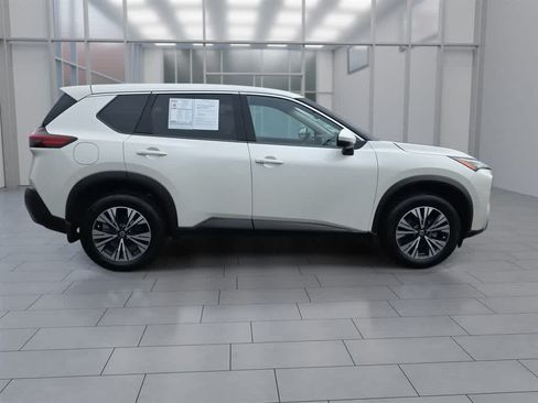 Used 2021 Nissan Rogue SV AWD/4WD image 2
