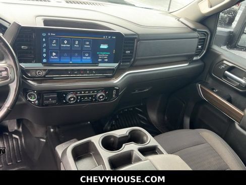 Used 2025 Chevrolet Silverado 2500 LT w/ Convenience Package AWD/4WD image 12