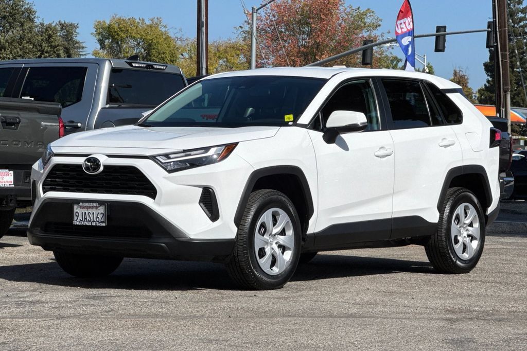 Certified 2023 Toyota RAV4 LE FWD image 7
